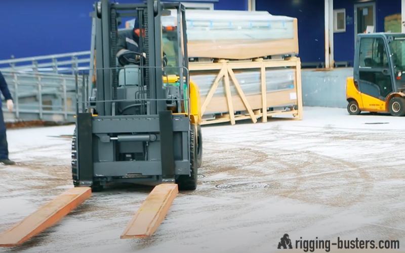 Forklift Moving Service (Mississauga, ON, Canada)